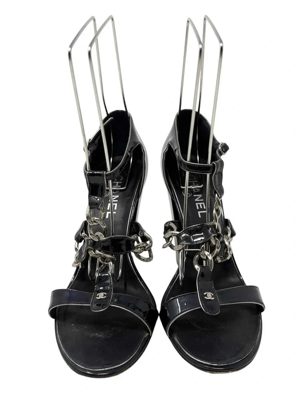 Chanel CC Patent Leather T Strap Silver Chain Accent Navy Blue Sandals Size 40